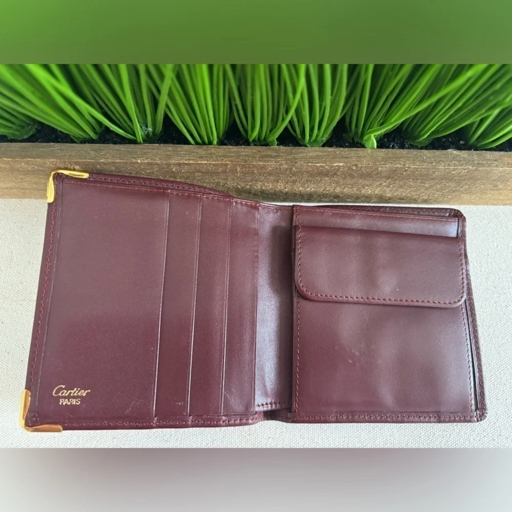 Cartier Vintage Burgandy Lambskin Leather Compact Wallet
